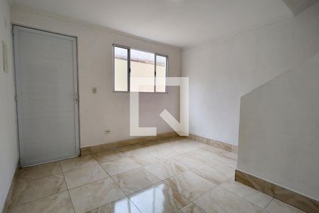 Sala de casa de condomínio para alugar com 2 quartos, 60m² em Mirim, Praia Grande