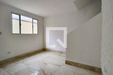 Sala de casa de condomínio para alugar com 2 quartos, 60m² em Mirim, Praia Grande