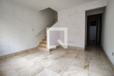 Sala de casa de condomínio para alugar com 2 quartos, 60m² em Mirim, Praia Grande