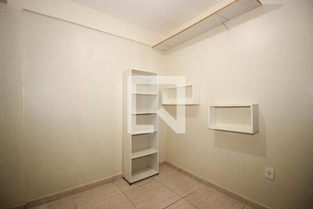 Quarto 1 de apartamento para alugar com 2 quartos, 65m² em Guará Ii, Brasília