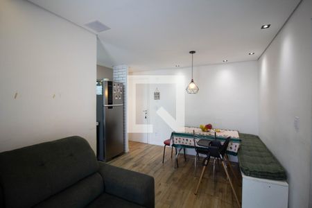 Sala de apartamento à venda com 2 quartos, 101m² em Vila Carmosina, São Paulo