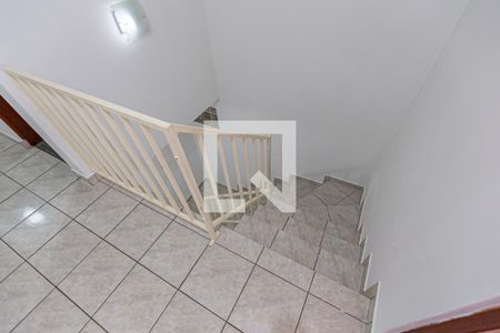 Escada Dormitórios de casa à venda com 3 quartos, 193m² em Jardim Las Vegas, Santo André