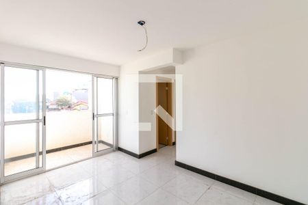 Sala de apartamento à venda com 2 quartos, 60m² em Carlos Prates, Belo Horizonte