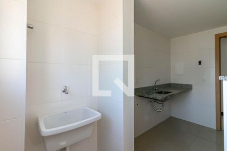 Apartamento à venda com 60m², 2 quartos e 2 vagas Apartamento à venda com 60m², 2 quartos e 2 vagasCozinha e Área de Serviço