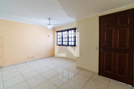 Sala de casa de condomínio para alugar com 3 quartos, 174m² em Vila Campestre, São Paulo