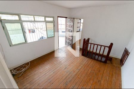 Sala de casa à venda com 2 quartos, 88m² em Vila Picinin, São Paulo