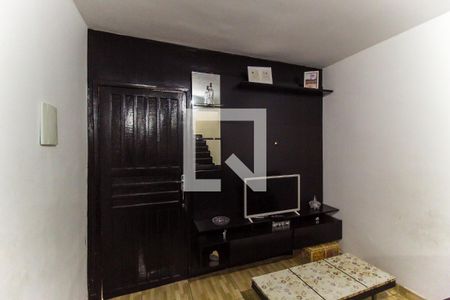 Sala de casa de condomínio para alugar com 2 quartos, 70m² em Parada Xv de Novembro, São Paulo