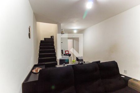 Sala de casa de condomínio para alugar com 2 quartos, 70m² em Parada Xv de Novembro, São Paulo