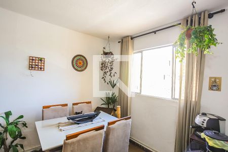 Sala de apartamento para alugar com 2 quartos, 50m² em Parque Pinheiros, Taboão da Serra