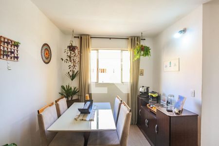 Sala de apartamento para alugar com 2 quartos, 50m² em Parque Pinheiros, Taboão da Serra