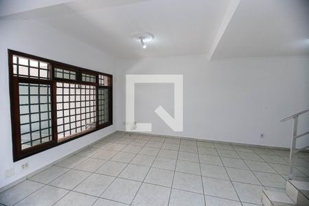 Sala de casa para alugar com 3 quartos, 153m² em Jardim Independência, São Paulo