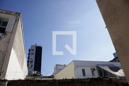 Sala Vista de apartamento para alugar com 1 quarto, 46m² em Rio Branco, Porto Alegre