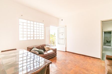 Sala de casa para alugar com 2 quartos, 89m² em Novo Glória, Belo Horizonte