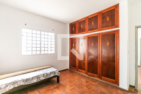 Quarto 1 de casa para alugar com 2 quartos, 89m² em Novo Glória, Belo Horizonte