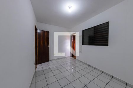 Suíte 2 de casa para alugar com 2 quartos, 72m² em Vila Ivone, São Paulo