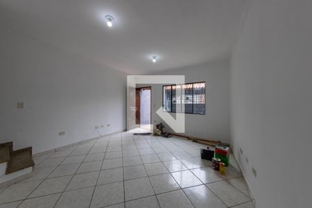 Sala de casa para alugar com 2 quartos, 72m² em Vila Ivone, São Paulo