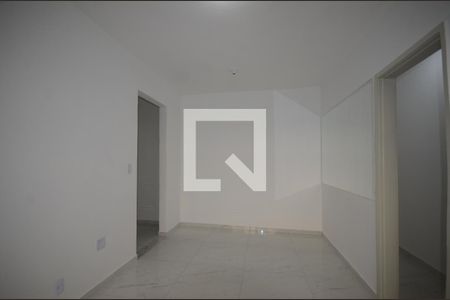 Sala de apartamento para alugar com 2 quartos, 70m² em Vila da Penha, Rio de Janeiro