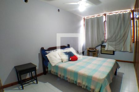 Casa à venda com 260m², 5 quartos e 3 vagas Casa à venda com 260m², 5 quartos e 3 vagasQuarto 3