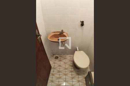 Casa à venda com 260m², 5 quartos e 3 vagas Casa à venda com 260m², 5 quartos e 3 vagasLavabo