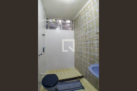 Casa à venda com 260m², 5 quartos e 3 vagas Casa à venda com 260m², 5 quartos e 3 vagasBanheiro Social 1