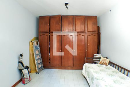 Casa à venda com 260m², 5 quartos e 3 vagas Casa à venda com 260m², 5 quartos e 3 vagasQuarto 1