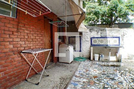 Casa à venda com 260m², 5 quartos e 3 vagas Casa à venda com 260m², 5 quartos e 3 vagasÁrea de Serviço