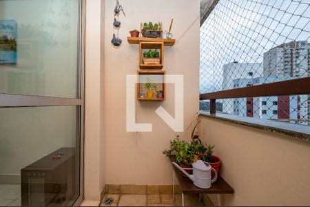 Sacada de apartamento à venda com 2 quartos, 68m² em Vila Alexandria, São Paulo