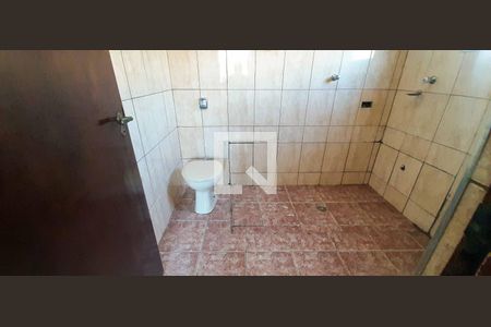 Banheiro da Suíte de casa à venda com 3 quartos, 170m² em Km 18, Osasco