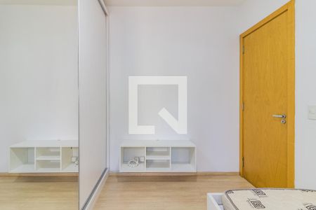 Dormitório de apartamento para alugar com 2 quartos, 70m² em Passo da Areia, Porto Alegre