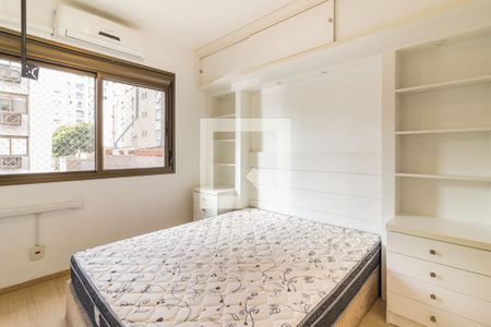 Dormitório 2 de apartamento para alugar com 2 quartos, 70m² em Passo da Areia, Porto Alegre