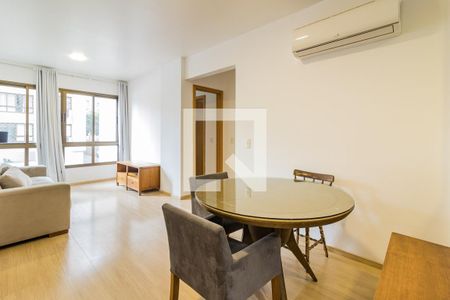 Sala de apartamento para alugar com 2 quartos, 70m² em Passo da Areia, Porto Alegre