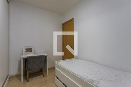 Quarto de apartamento para alugar com 2 quartos, 70m² em Passo da Areia, Porto Alegre