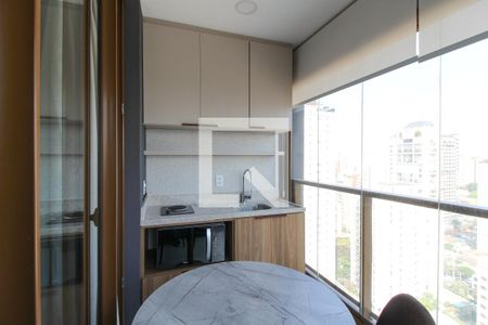 Cozinha/Varanda  de apartamento para alugar com 1 quarto, 26m² em Vila Nova Conceição, São Paulo