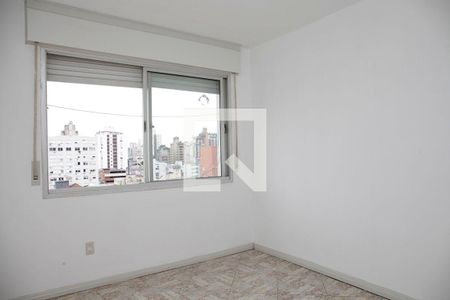 Quarto 1 de apartamento para alugar com 2 quartos, 60m² em Floresta, Porto Alegre