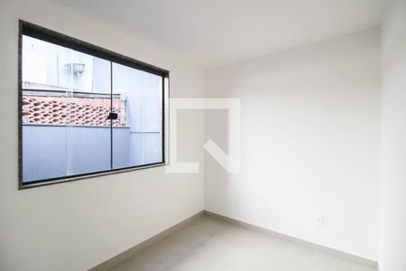 Quarto 2 de casa para alugar com 2 quartos, 80m² em Jardim Alvorada, Nova Iguaçu