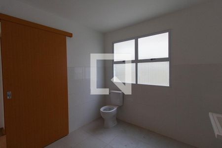 Banheiro de apartamento à venda com 1 quarto, 57m² em Santos Dumont, São Leopoldo