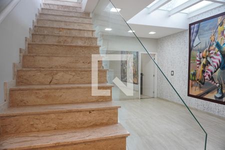 Escada para 1° Andar de casa para alugar com 2 quartos, 220m² em Ipiranga, São Paulo