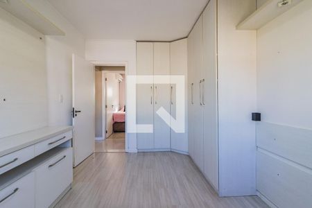Dormitório 2 de apartamento para alugar com 2 quartos, 57m² em Jardim Itu, Porto Alegre