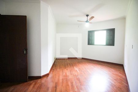 quarto 1 de casa à venda com 3 quartos, 129m² em Vila Nivi, São Paulo