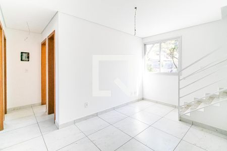Sala de apartamento à venda com 3 quartos, 110m² em Vila Cloris, Belo Horizonte