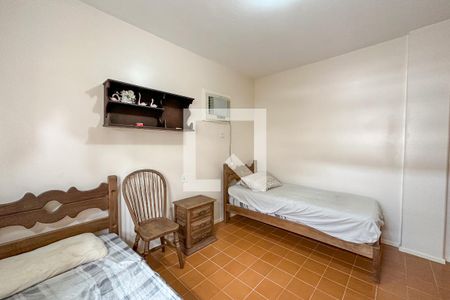 Suíte de apartamento para alugar com 2 quartos, 97m² em Jardim Tres Marias, Guarujá