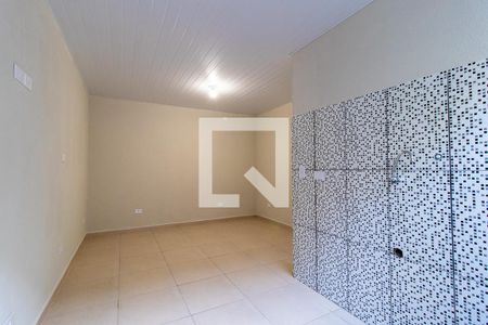 Kitnet de casa para alugar com 1 quarto, 16m² em Parolin, Curitiba