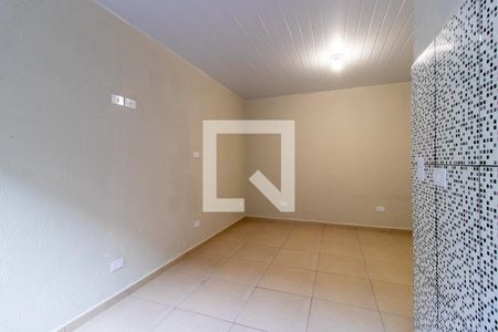 Kitnet de casa para alugar com 1 quarto, 16m² em Parolin, Curitiba