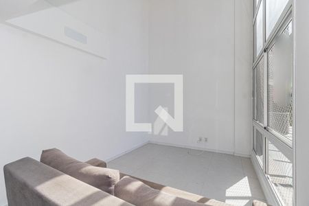 Sala/Cozinha de apartamento para alugar com 1 quarto, 64m² em Jardim do Salso, Porto Alegre