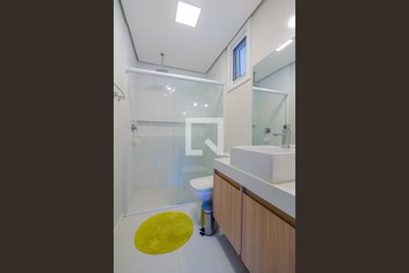 Casa de condomínio à venda com 380m², 3 quartos e 3 vagas Casa de condomínio à venda com 380m², 3 quartos e 3 vagasQuarto 2 - Suíte