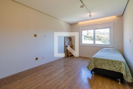 Casa de condomínio à venda com 380m², 3 quartos e 3 vagas Casa de condomínio à venda com 380m², 3 quartos e 3 vagasQuarto 2