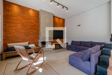 Casa de condomínio à venda com 380m², 3 quartos e 3 vagas Casa de condomínio à venda com 380m², 3 quartos e 3 vagasSala de jantar