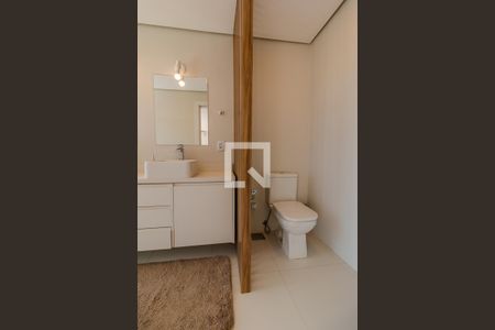 Casa de condomínio à venda com 380m², 3 quartos e 3 vagas Casa de condomínio à venda com 380m², 3 quartos e 3 vagasQuarto 1 - Suíte