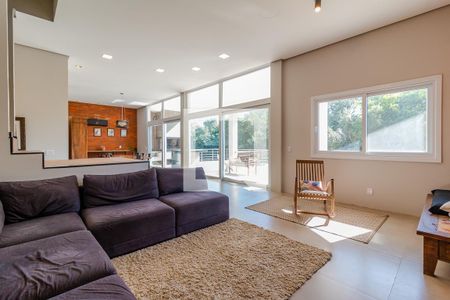 Casa de condomínio à venda com 380m², 3 quartos e 3 vagas Casa de condomínio à venda com 380m², 3 quartos e 3 vagasSala de jantar