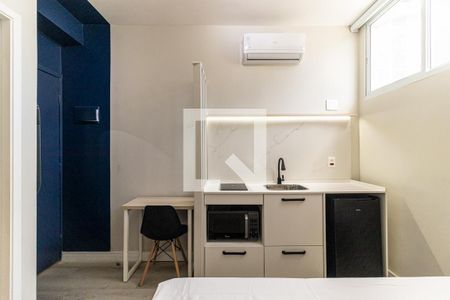 Cozinha de kitnet/studio para alugar com 1 quarto, 22m² em Paraíso, São Paulo